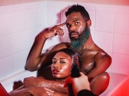 Baixa 11 canções do álbum do rapper Roma Fortune