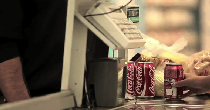 Coca-Cola altera “beep” das caixas de supermercado