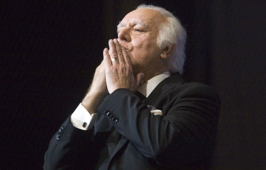 Carlos do Carmo vence Grammy latino