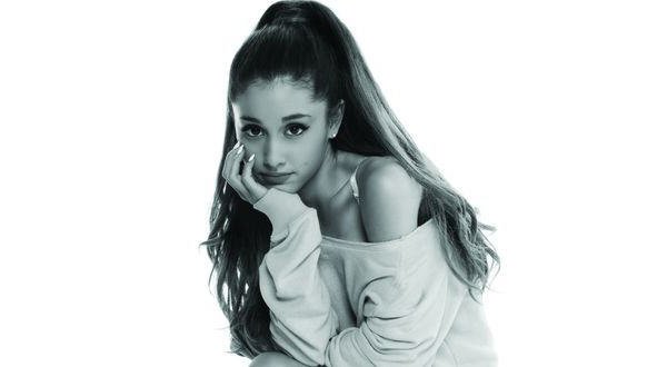 Ariana Grande lança novo single de Natal