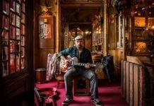 Frankie Chavez em Tour Internacional