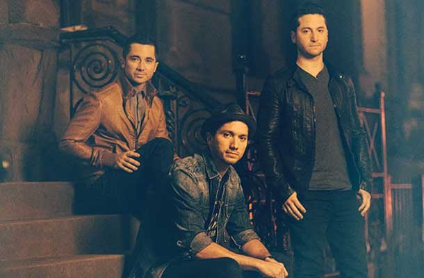 Boyce Avenue adiam digressão Europeia