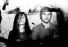 White Miles na primeira parte de Eagles Of Death Metal