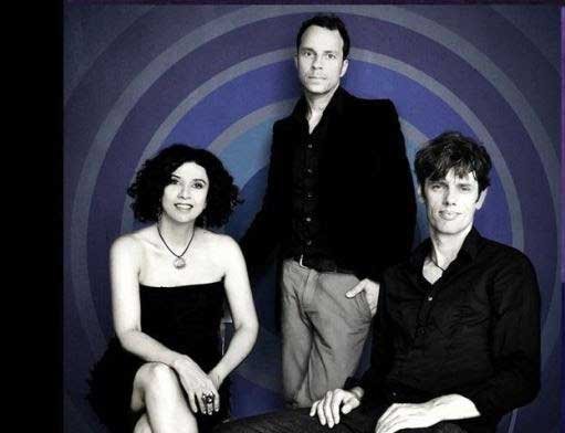 Paula Morelenbaum com Bossarenova Trio em Portugal: digressão chega aos Açores