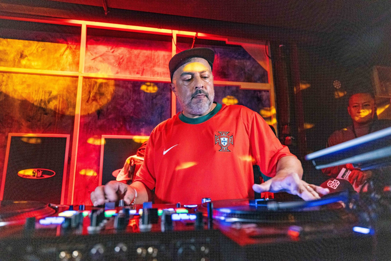 STEREOSSAURO, O NOVO CAMPEÃO MUNDIAL DE DJ