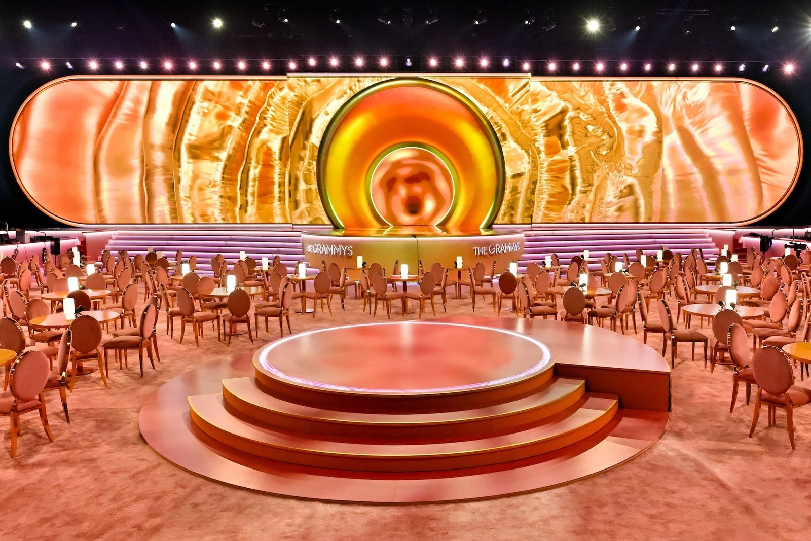 Grammy Awards 2026 juntam Bad Bunny, Kendrick Lamar e Lady Gaga na corrida aos principais prémios