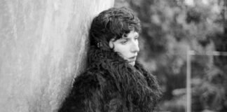 Aldous Harding anuncia novo álbum Train On The Island e revela single «One Stop»