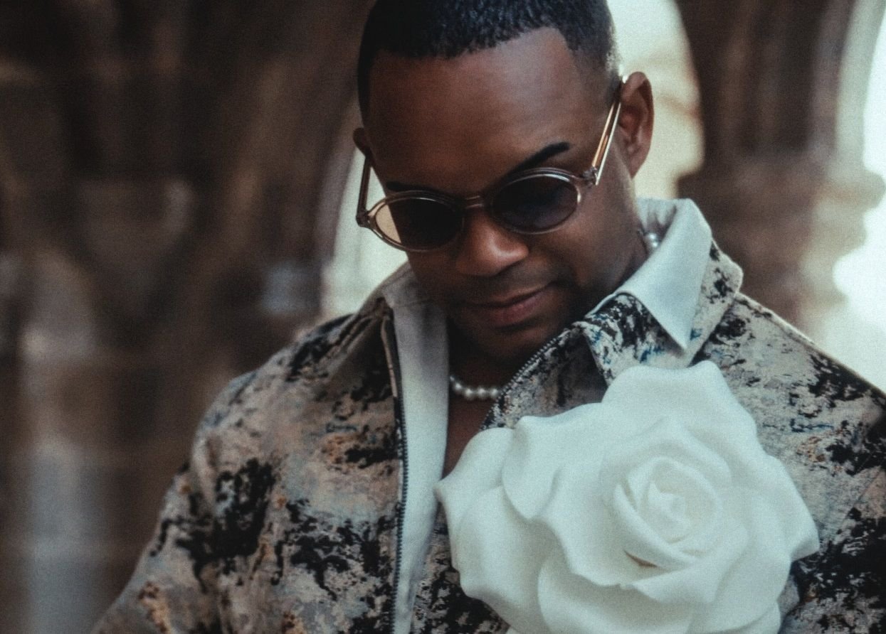 Badoxa transforma um pedido de casamento em afropop íntimo com “Mãe Grande”