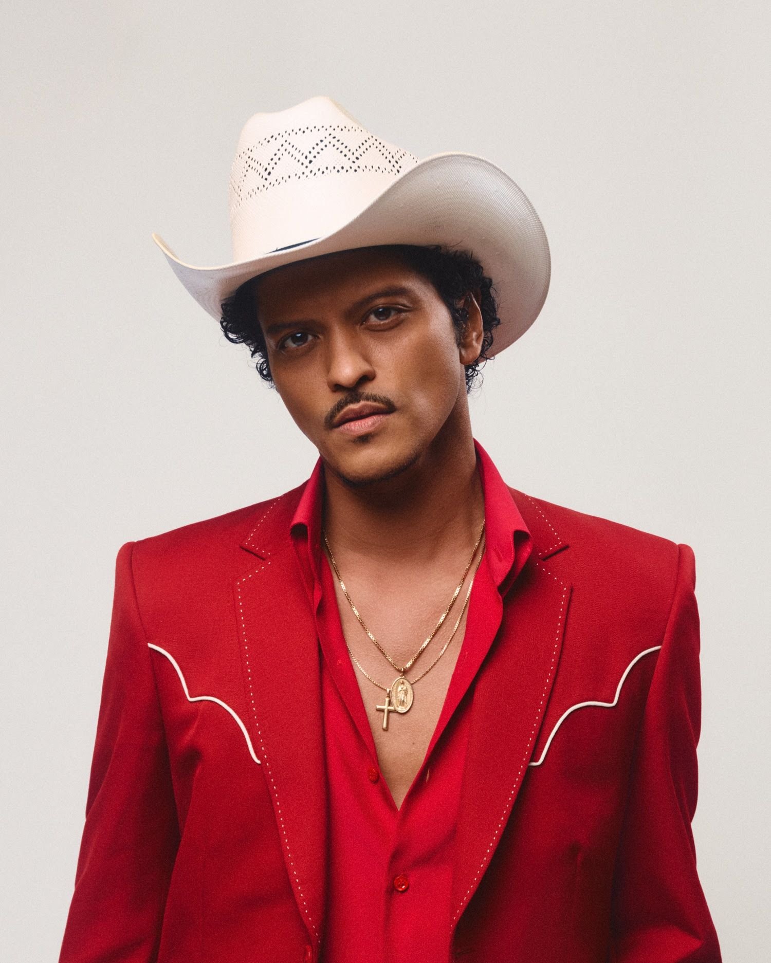 Bruno Mars estreia “The Romantic” no topo da Billboard 200