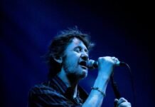 Álbum tributo a Shane MacGowan reúne Bruce Springsteen, Tom Waits e Hozier