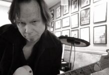 Entrevista em exclusivo: Johnny Reed revela “9 DREAMS”, sonhos, ondas e um método criativo sem filtros