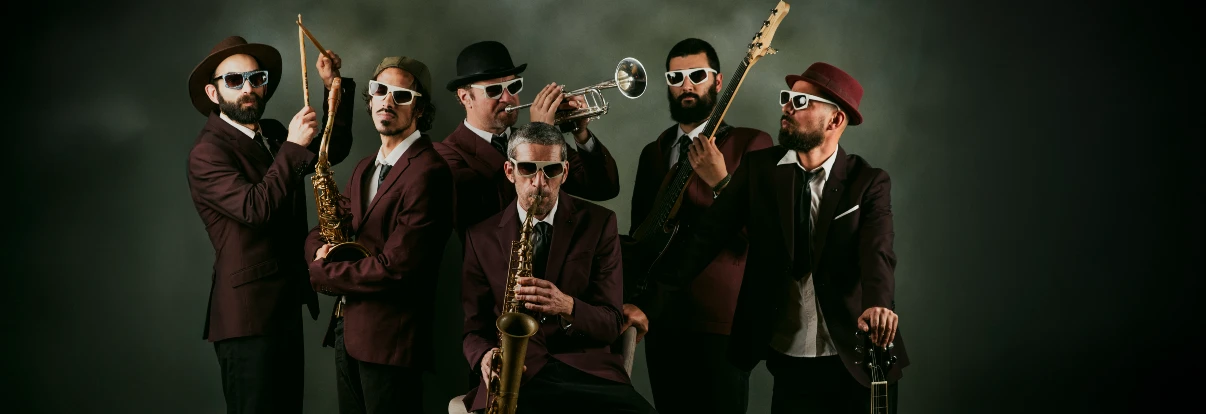 Kumpania Algazarra revelam tudo sobre o novo álbum Tudo ao Contrário e o single Ignite numa entrevista sem filtros