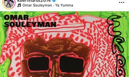 Quem é Omar Souleyman? O cantor sírio que levou a dabke eletrónica aos grandes festivais