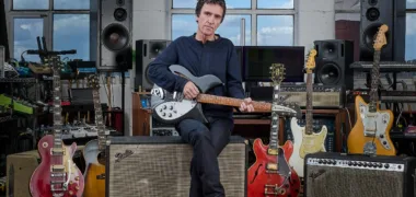 Johnny Marr leva a leilão as guitarras que ajudaram a escrever a história dos The Smiths