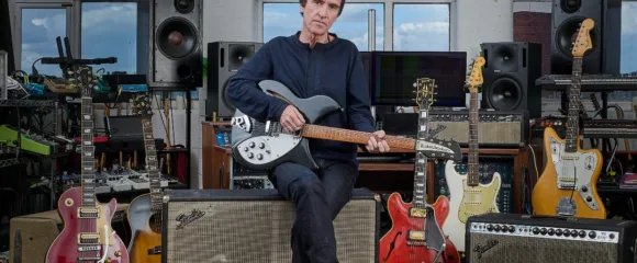 Johnny Marr leva a leilão as guitarras que ajudaram a escrever a história dos The Smiths
