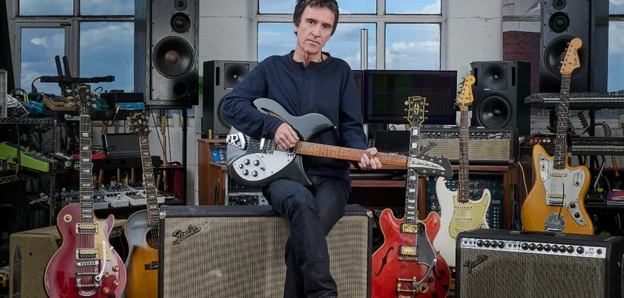 Johnny Marr leva a leilão as guitarras que ajudaram a escrever a história dos The Smiths