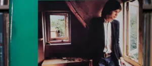 Seu Jorge e Beck reinventam “River Man” de Nick Drake numa versão emocionante