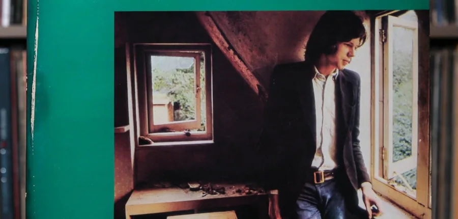 Seu Jorge e Beck reinventam “River Man” de Nick Drake numa versão emocionante