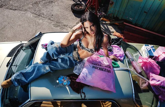 Kylie Cantrall lança Valley Girl Problems, o EP que marca uma nova fase na sua carreira