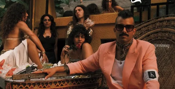 Kadebostany regressa a Portugal com “The Outsider”, o espetáculo mais ambicioso da sua carreira