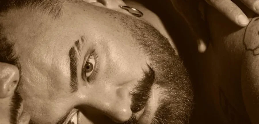 Sam Smith muda a história: em Hazel Eyes, o amor já não acaba em perda