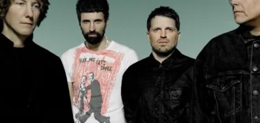 Kasabian lançam “Act III”: depois de sobreviver, o desafio agora é continuar a mudar