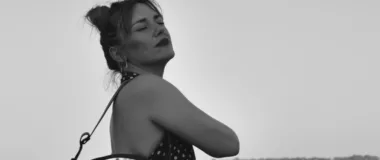 Marta Ren olha para o tempo sem esperar por ele
