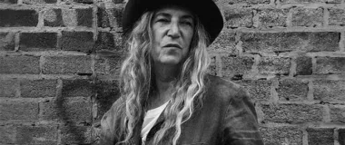 Patti Smith regressa a Lisboa em 2027: do punk à poesia, uma carreira sem fronteiras