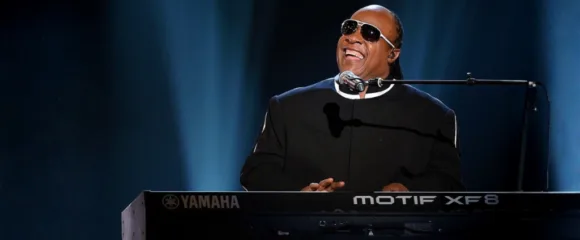 Stevie Wonder celebra 50 anos de Songs in the Key of Life com digressão mundial