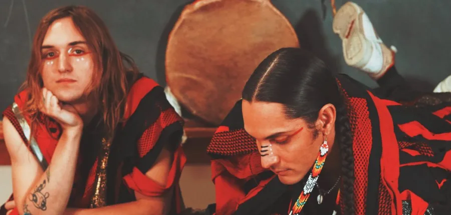 “Maya”: a canção dos Cherokee Social que nasceu da perda da mãe de Julian Navarro