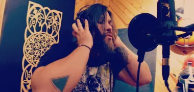 Abel Capella recupera uma música esquecida e transforma-a em «Não Era Pra Ser Assim»