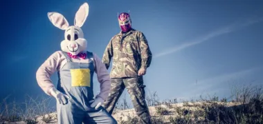 Pink Pussycats From Hell lançam Hellectricless, o álbum acústico inspirado num apagão
